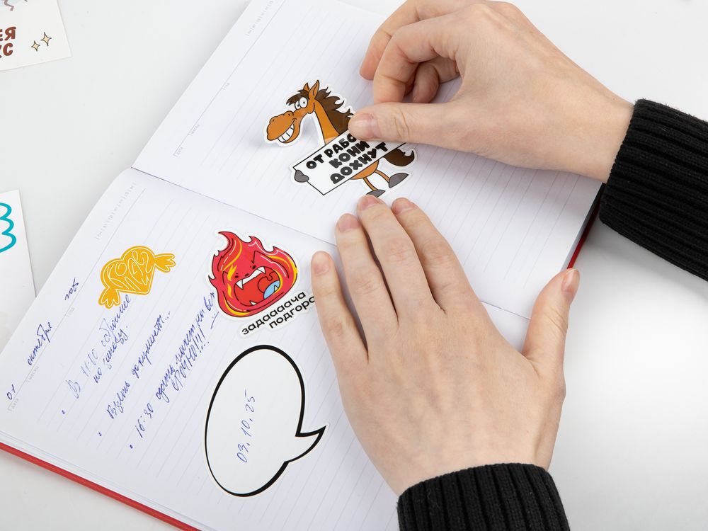 Наклейки бумажные Sticker Pack на заказ