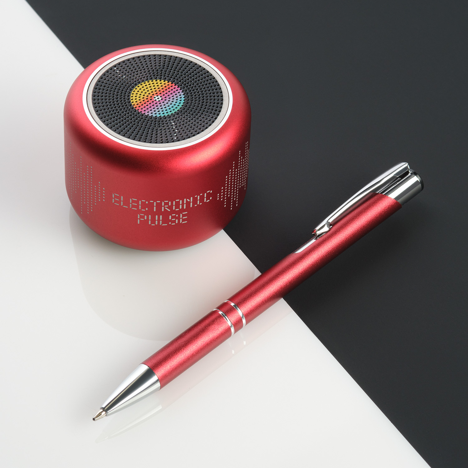 Беспроводная колонка Пассион (Passion) 80dB 600 mAh (Bluetooth 5.0), красная